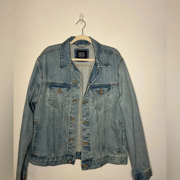 NWOT BDG Oversized Urban Outfitters Denim Trucker Jacket - Picture 7 of 16